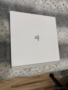 Mám na predaj ps4 pro 1Tb - 2