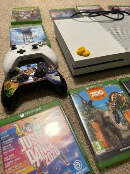 Xbox One S 1TB + 2x ovládač + 10x hry - 2