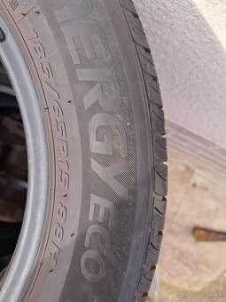 Predam stare PNEU 185 65 r15 88H Hankook - 2