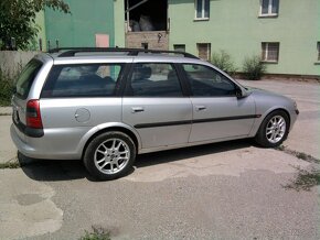 Rozpredam Opel vectra combi 1.8 85kw - 2