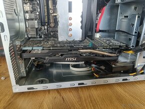 MSI R9 280X GAMING 3G - 2