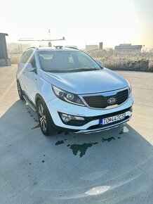 KIA sportage 2.0crdi 100kw 4x4 AWD - 2