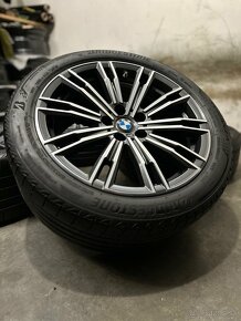 Letná sada BMW 5x112 R18 Styling 790M - G20 G21 G22 G23 - 2