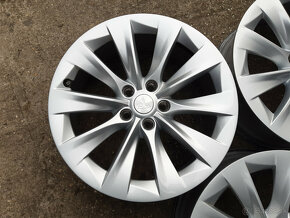 5x120  R19  Tesla Model S +TPMS - 2