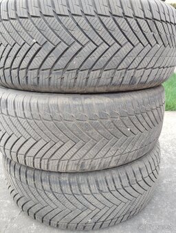 Pneumatiky 235/55 R17 - 2