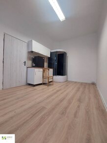 Na prenájom priestor o výmere 13,56 m2 v centre mesta Košice - 2