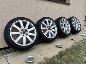 Audi 9-Spoke Wheels R18 - 2