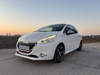 Peugeot 208 GTi - 2