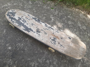 predam starsi pouzivany skateboard - 2