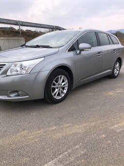 Toyota Avensis 1.8 benzin - 2