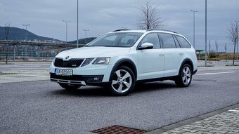 Škoda Octavia Combi 2.0 TDI Scout DSG 4x4 - 2