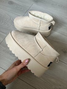 UGG mini - 2