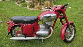 Jawa 250 (559) - 2