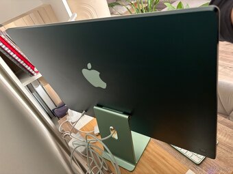 Apple iMac 24’’ M3 8GB CPU 8GB GPU 8GB 256GB zelený - 2