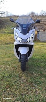 Predam skutrik Honda PCX 125  2024 - 2