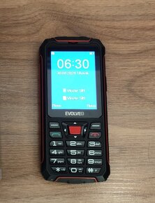 Evolveo StrongPhone Z4, LCD 2,8“, Dual SIM, FM radio, odolný - 2