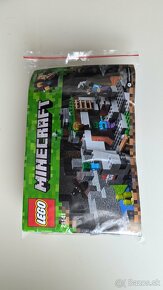 Lego Minecraft 21141 - 2