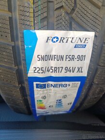 UPLNE NOVE zimne Pneu 225/45/r17 Fortune SnowFun 230€/4ks - 2