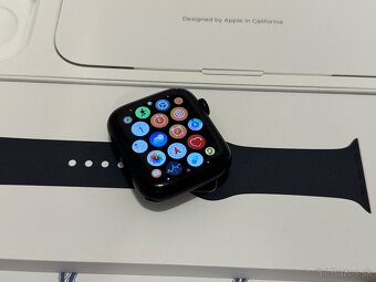 Apple Watch SE 2.Gen 44mm Midnight 99% baterka, záruka - 2