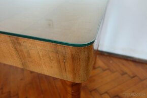 Jedálenský roztahovací stôl s krásnou orechovou dyhou a so s - 2