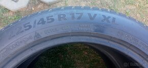 225/45 R17 celoročne pneumatiky - 2