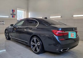 BMW Rad 7 730d A/T - 2