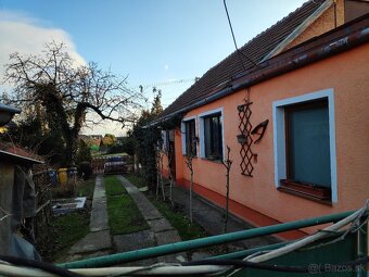 Pozor  Predáme 2/3 rodinného domu v Zbehoch. - 2