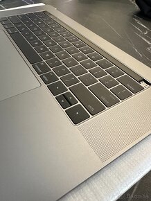 Apple MacBook Pro 15" (Late 2016 - Mid 2017) - náhradný diel - 2