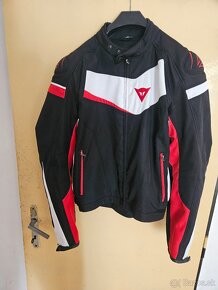 Predam motorkársku bundu Dainese - 2