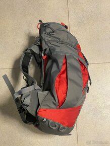 Predám turisticky batoh 35l - 2