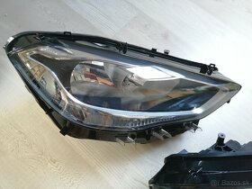 Mercedes Benz B W247 přední světla halogen - 2