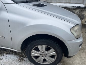 Mercedes ml w164 ml 280 320 350 dvere kapota blatniky - 2