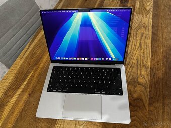 MacBook Pro 2021 M1 16GB 512GB 14 palcov - 2