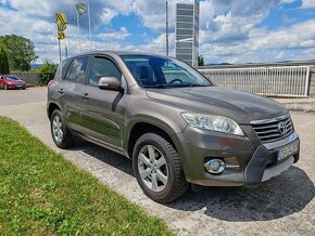 Toyota RAV4 2,0i  4x4 Automat  SK Autíčko  TOP stav - 2