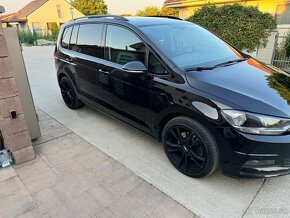 Volkswagen Touran 2.0 TDI DSG 2018 - 2