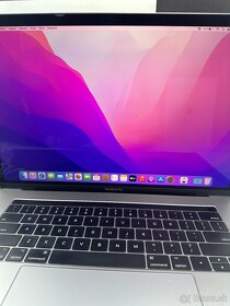  Apple MacBook Pro (15-inch, 2017) - 16GB / 500GB / i7  - 2