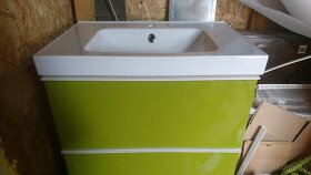 Kúpeľňová skrinka s umývadlom - 2