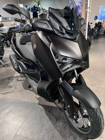 Yamaha Xmax 125 Tech Max DARK Magma a aj čierny - 2