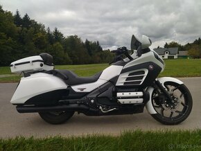 Honda Goldwing 1800 F6B - 2