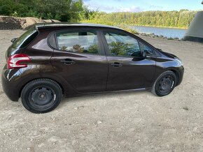 Peugeot 208 1.2 benzin 114000km - 2