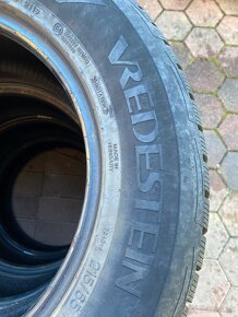 Vredesren 215/65r16 98H - 2