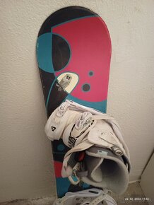 140 cm pekny damsky / dievcensky snowboard WESTIGE + viazko - 2