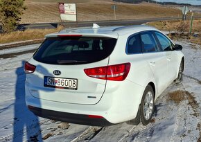 Kia Ceed 1.6 GDi SW Gold s paketom Zlatá edícia - 2