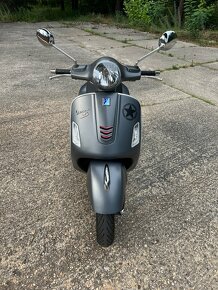 Vespa GTS 300 Super Sport - 2