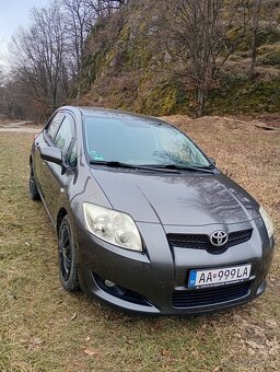 Toyota Auris 2007 šedá metalíza - 2