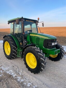 Predám traktor JOHN DEERE 5820 s čelným nakladačom - 2