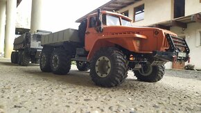 Rc model Ural 6x6 v mierke 1:10 - 2