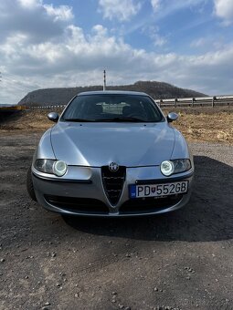 Alfa romeo 147 - 2