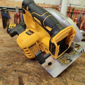 Dewalt - 2