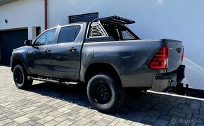 TOYOTA HILUX 2.4 D-4D - PREDAJ AJ NA SPLÁTKY - 2